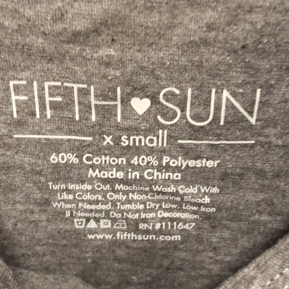 Cute tee! - Picture 2 of 2